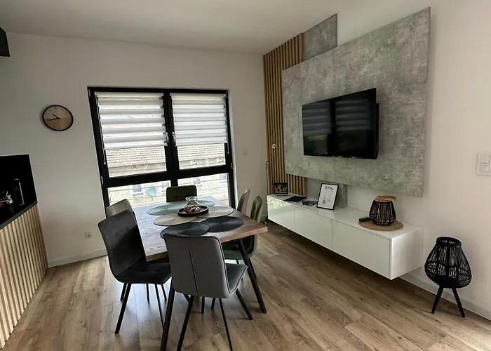 Szkolna 2 With 54 M2 Apartmán Zabrze
