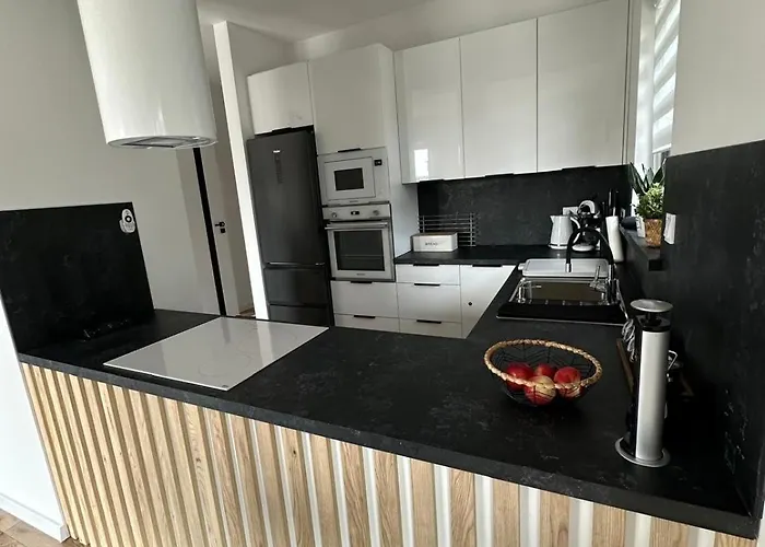 Szkolna 2 With 54 M2 *